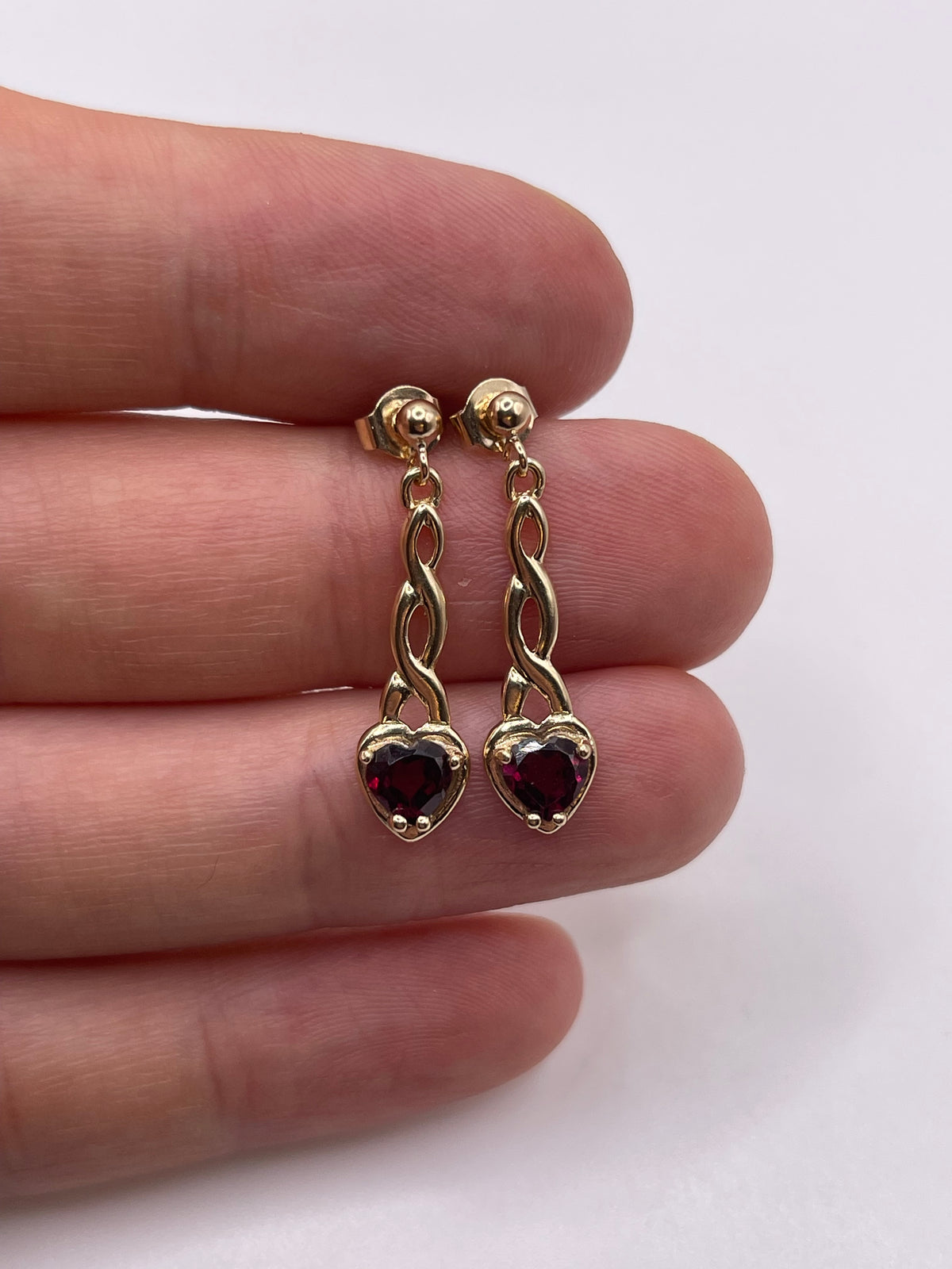 9ct gold garnet earrings