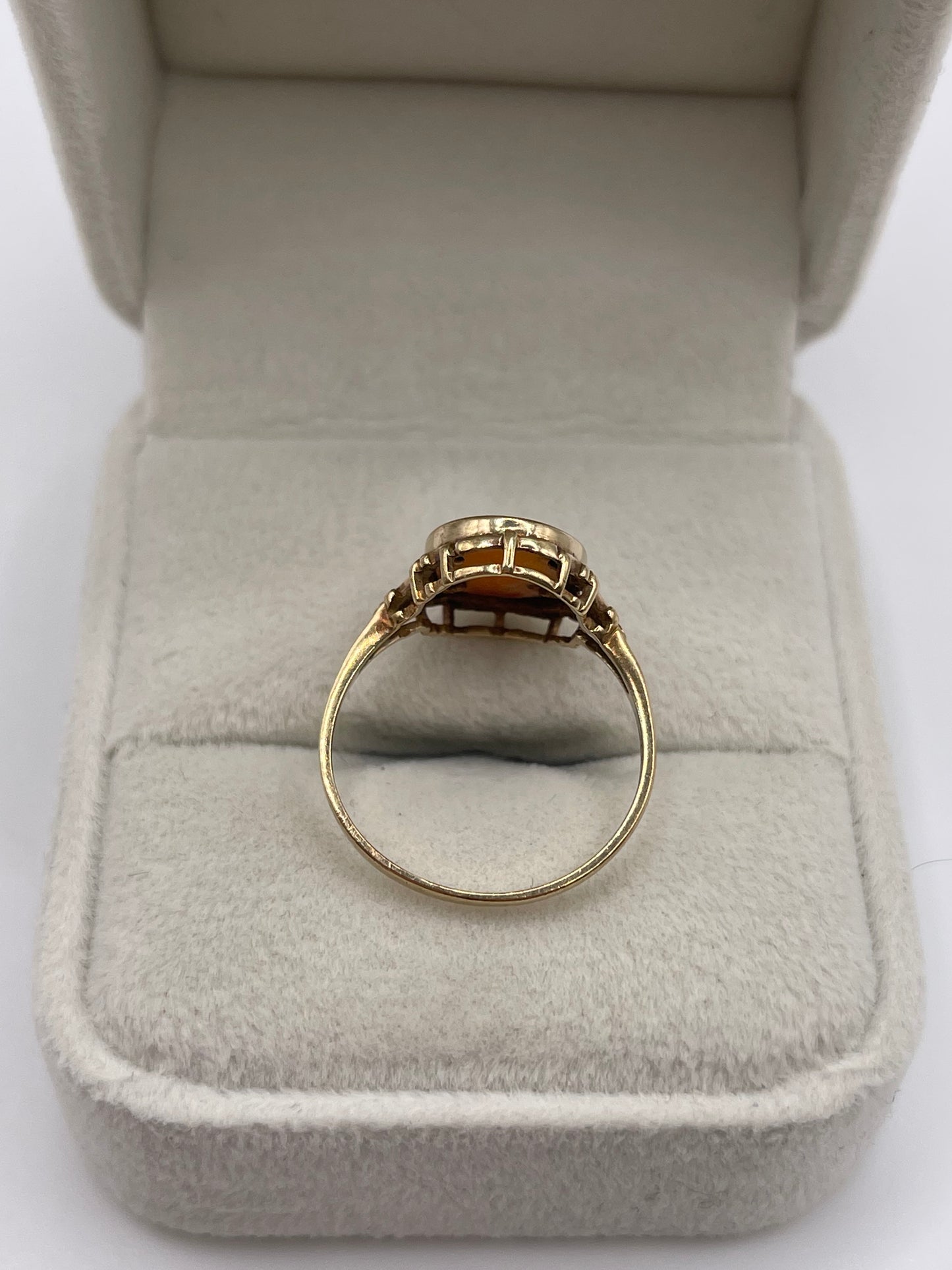 9ct gold cameo ring