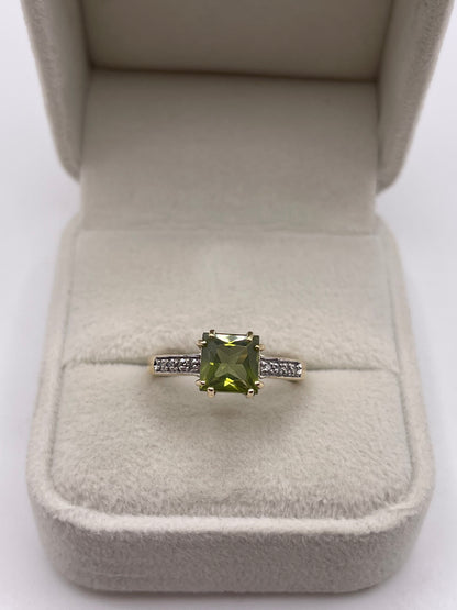 9ct gold quartz and diamond ring
