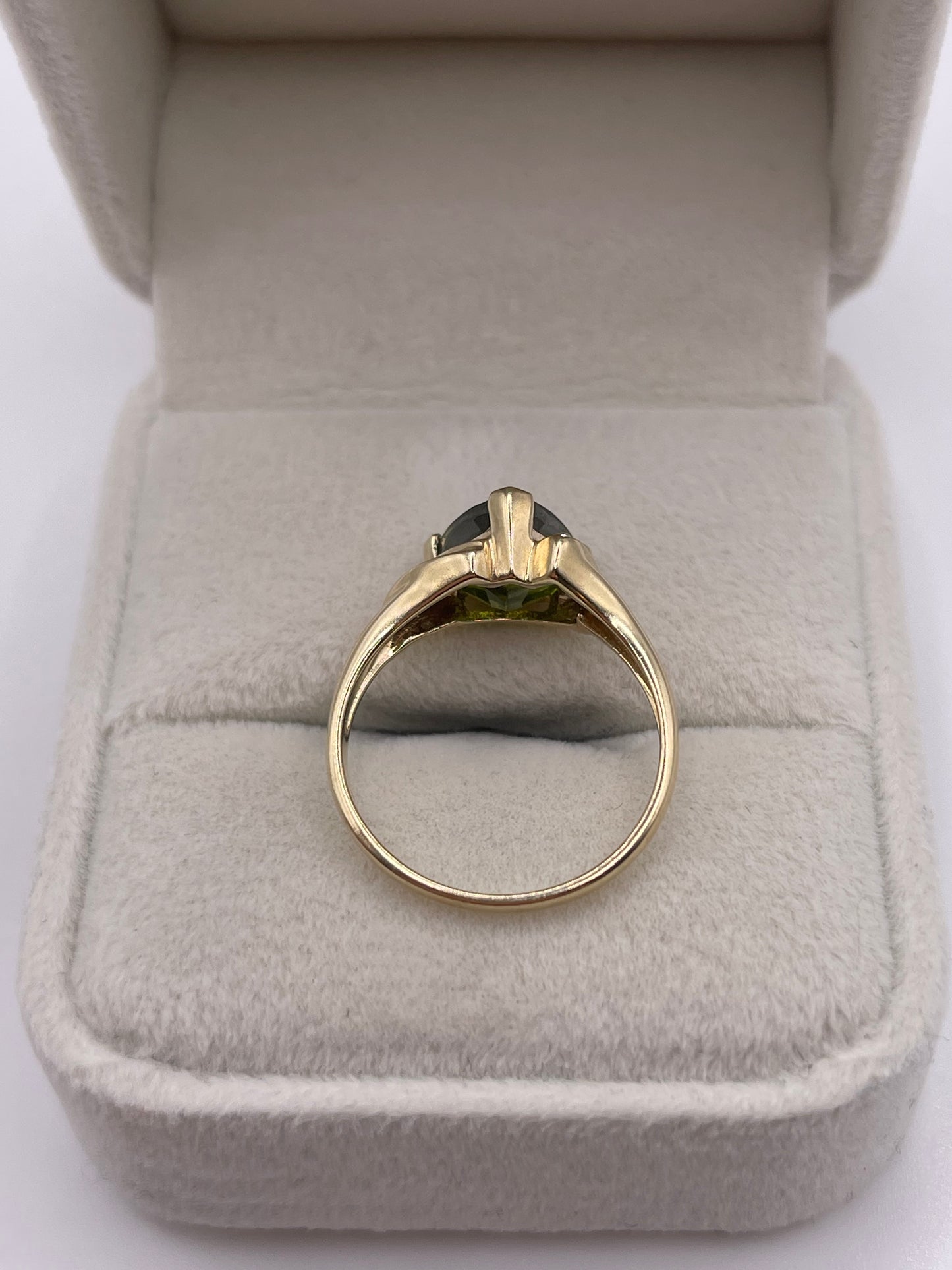 9ct gold quartz and zircon ring