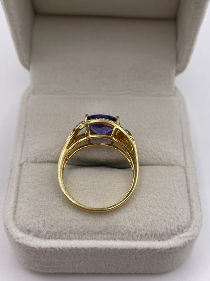 18ct gold tanzanite and diamond ring