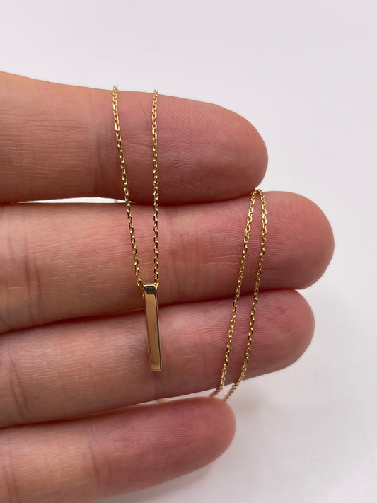 9ct gold initial I necklace