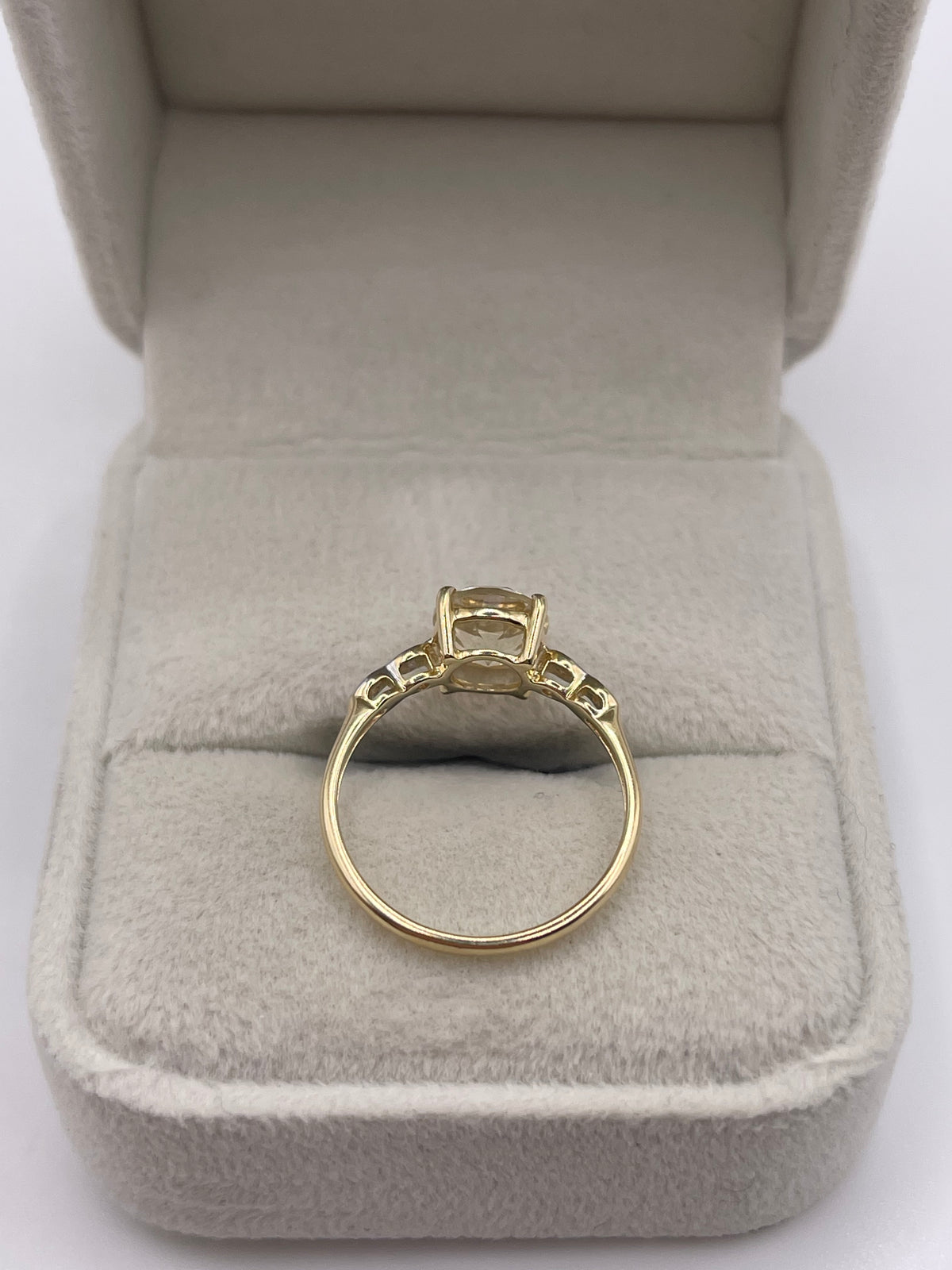 9ct gold quartz and diamond ring