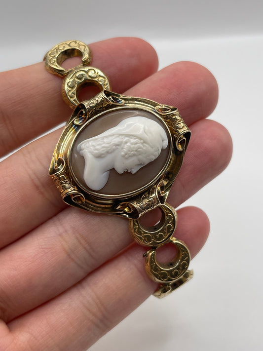 Antique 9ct gold cameo bracelet