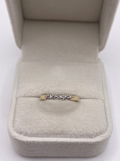 9ct gold diamond ring