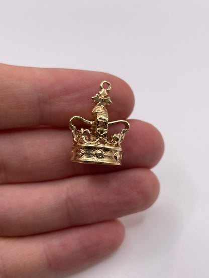 9ct gold crown charm