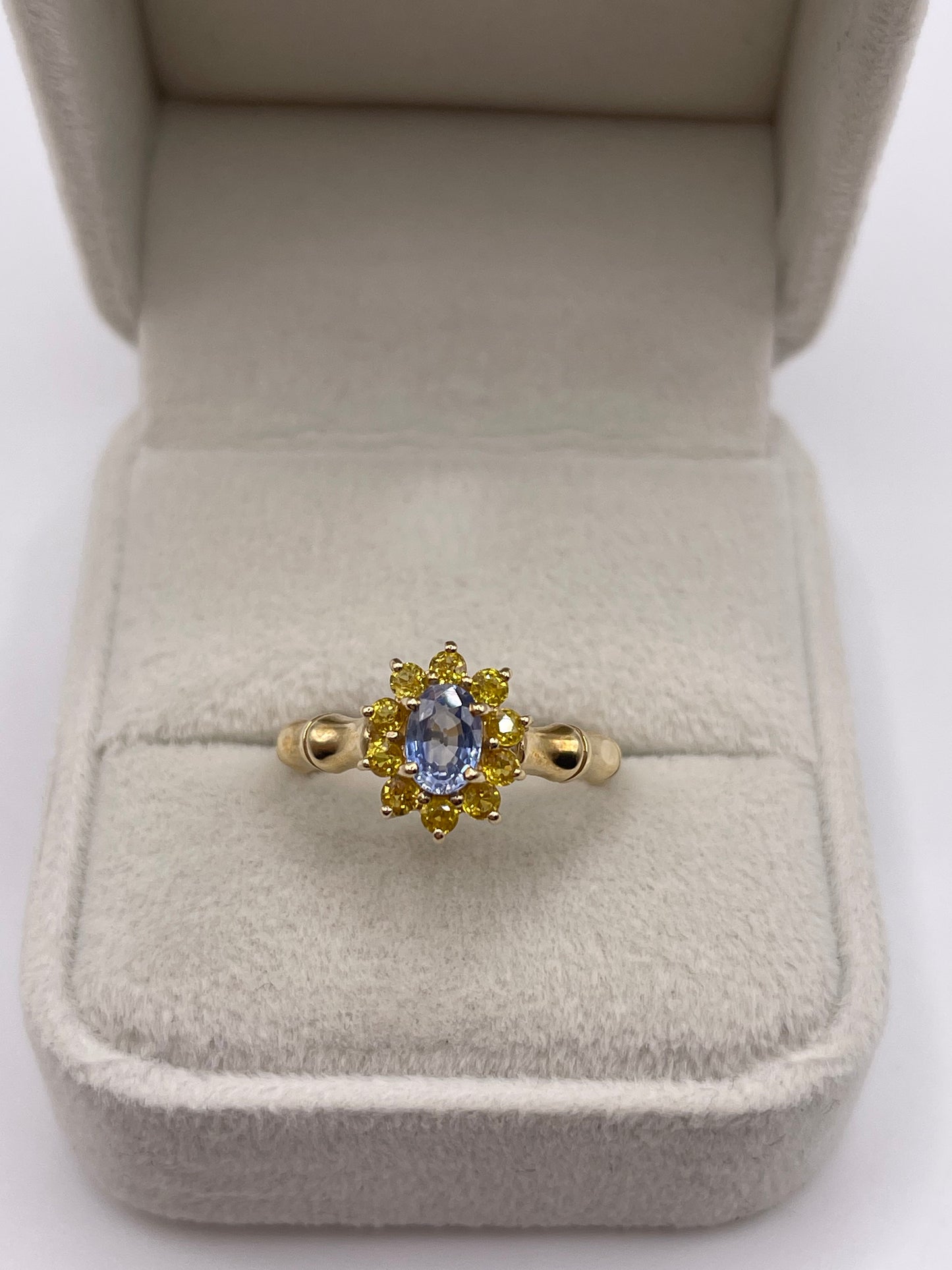 9ct gold sapphire cluster ring