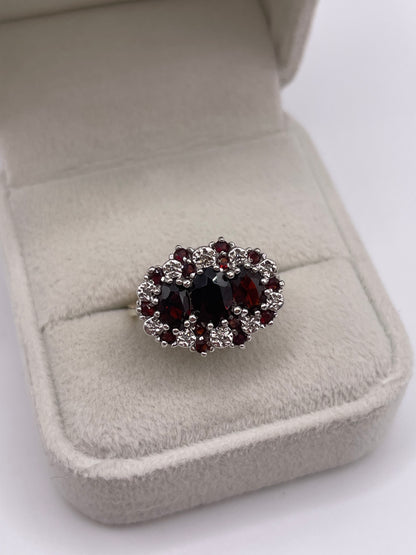 9ct gold garnet and diamond ring