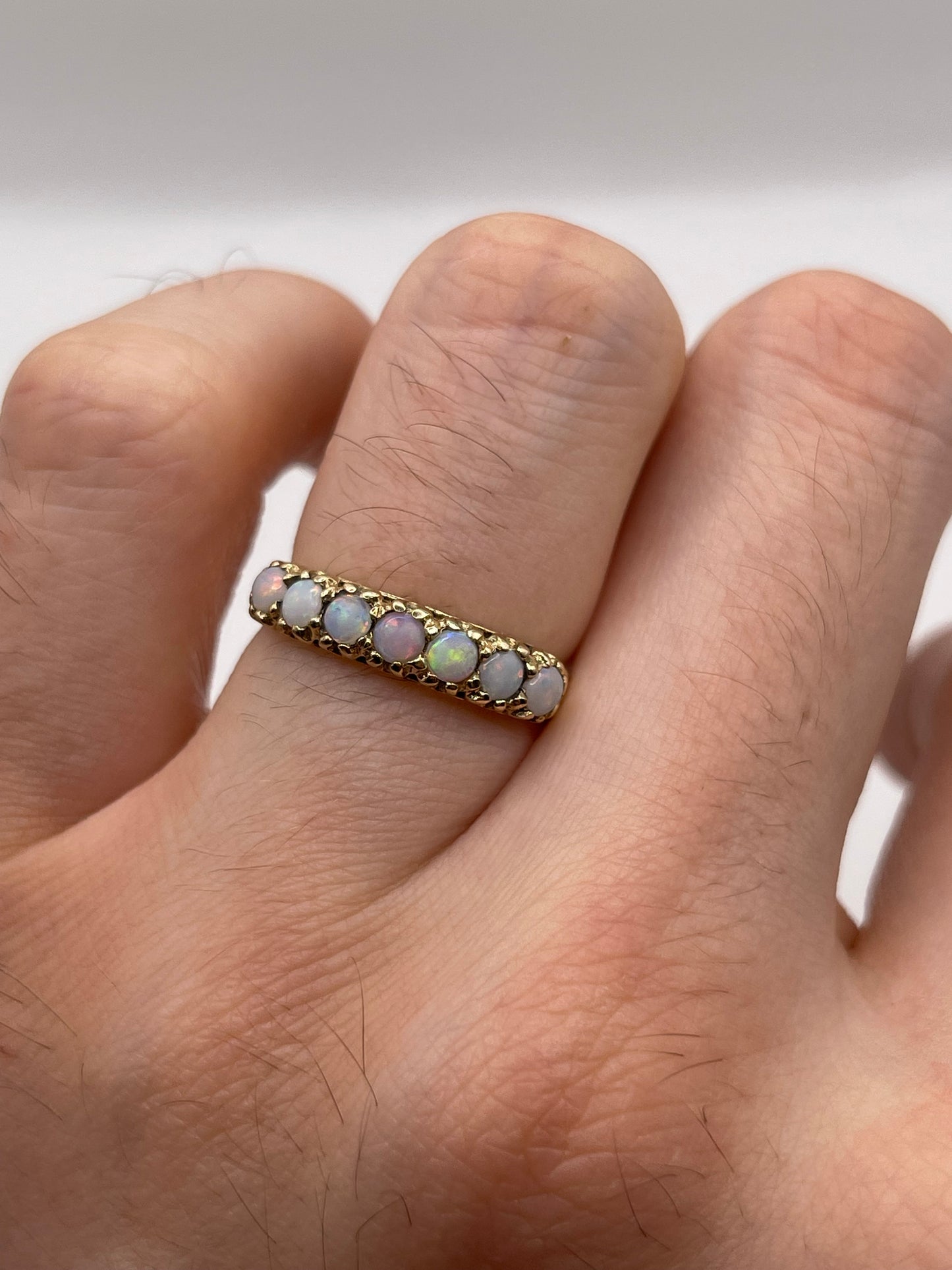 9ct gold opal ring
