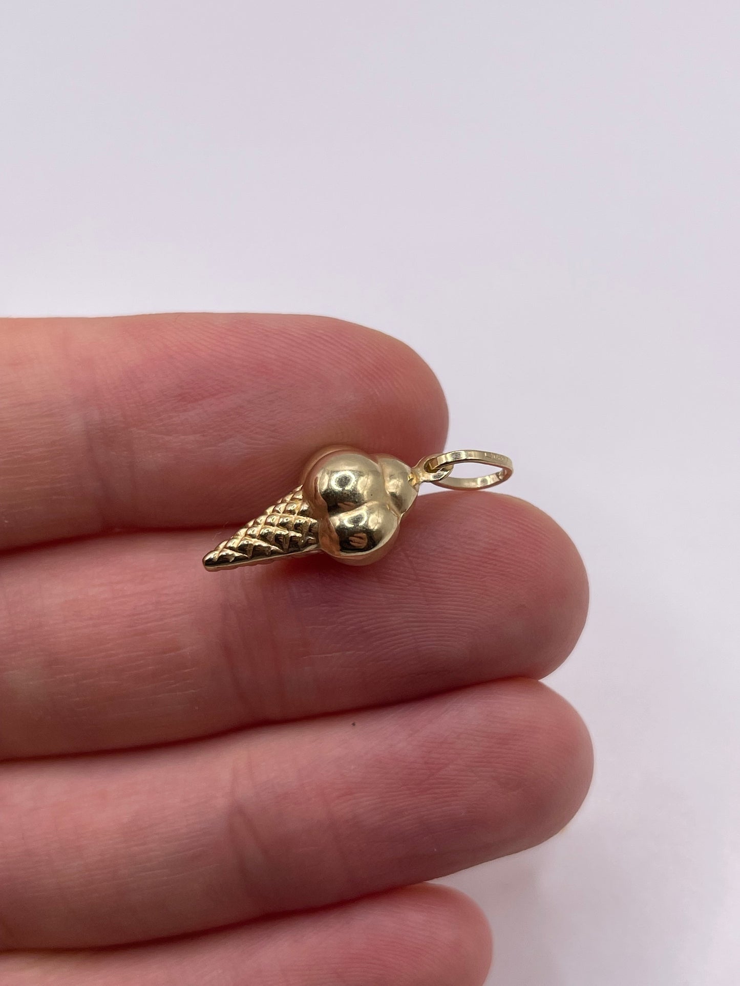 9ct gold ice cream charm