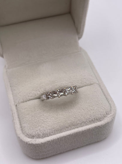18ct white gold 1ct diamond ring