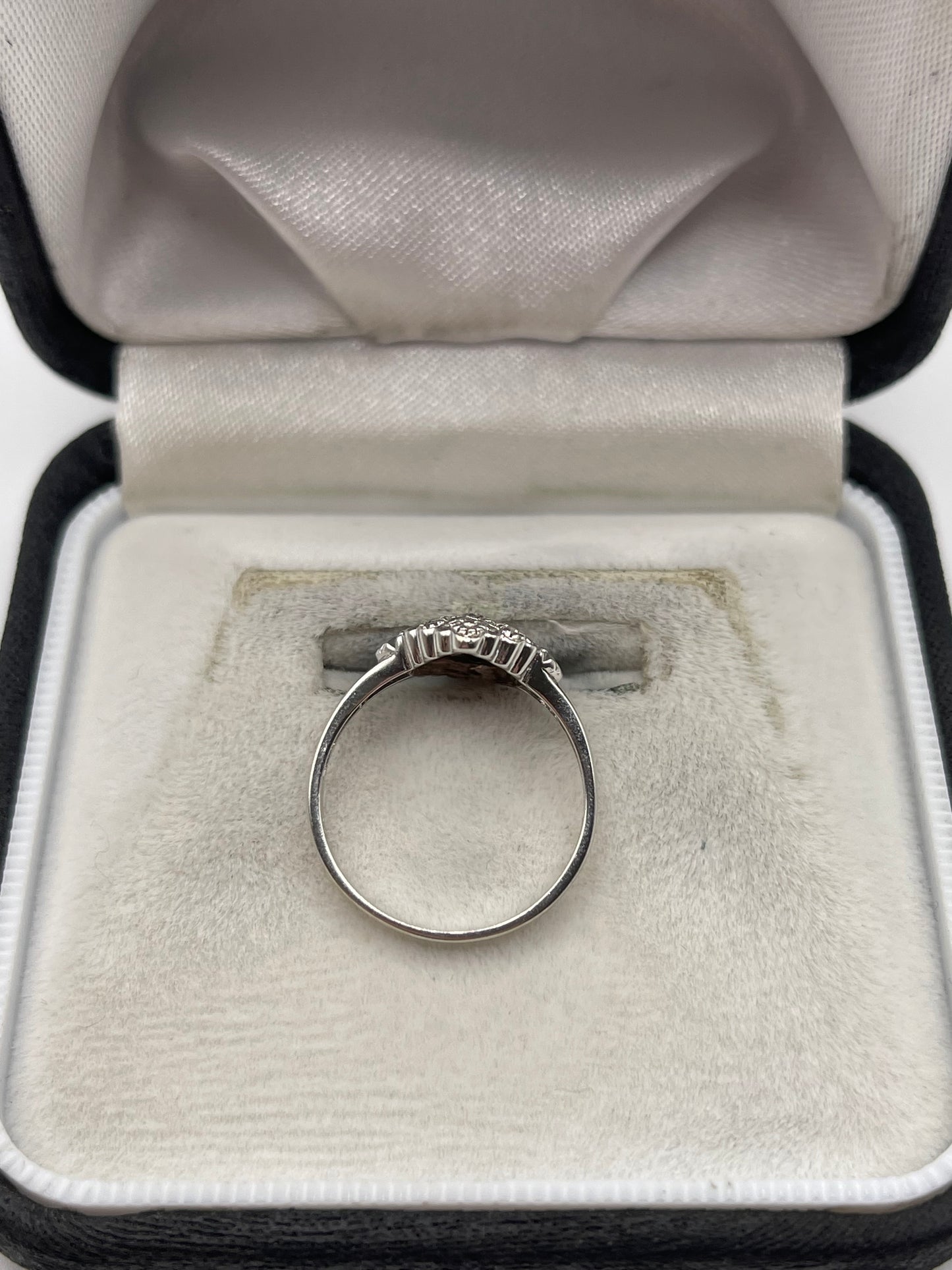 9ct white gold diamond cluster ring