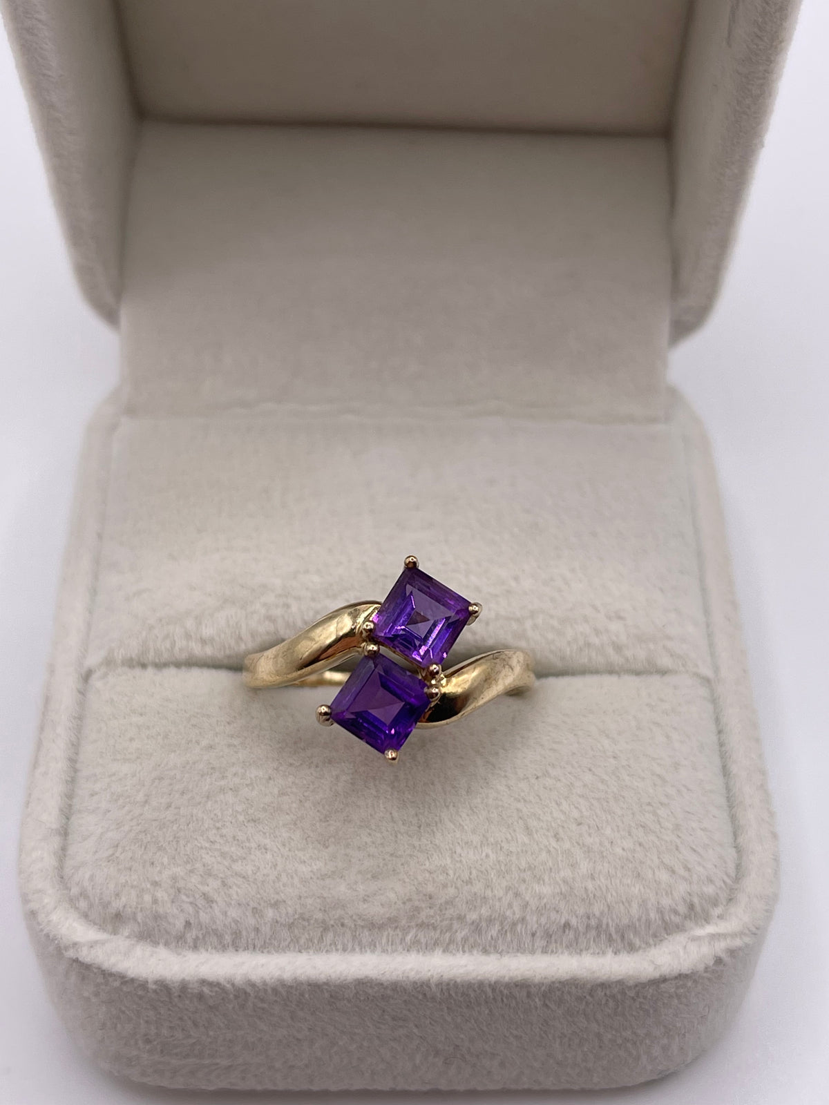 9ct gold amethyst ring