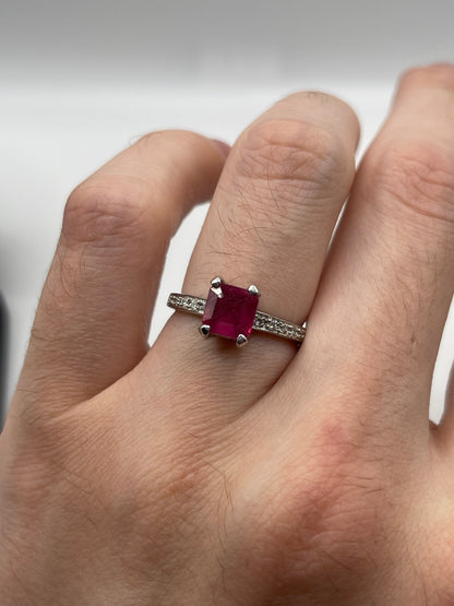 18ct white gold ruby and diamond ring