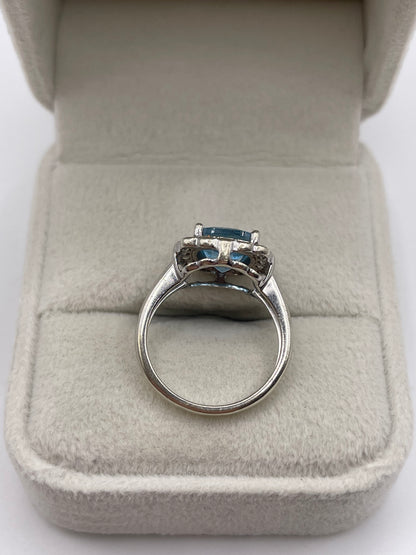 9ct white gold topaz and diamond ring