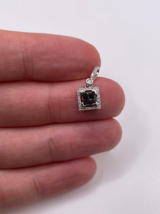 9ct white gold diamond cluster pendant