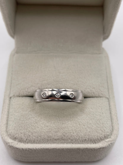 9ct white gold diamond ring