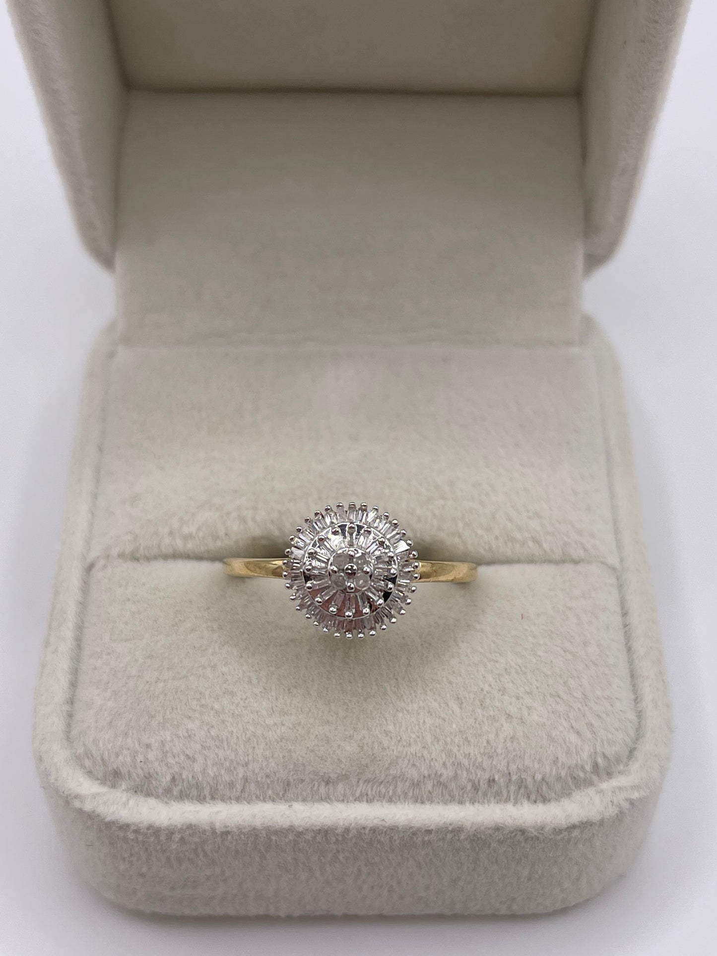 9ct gold diamond cluster ring