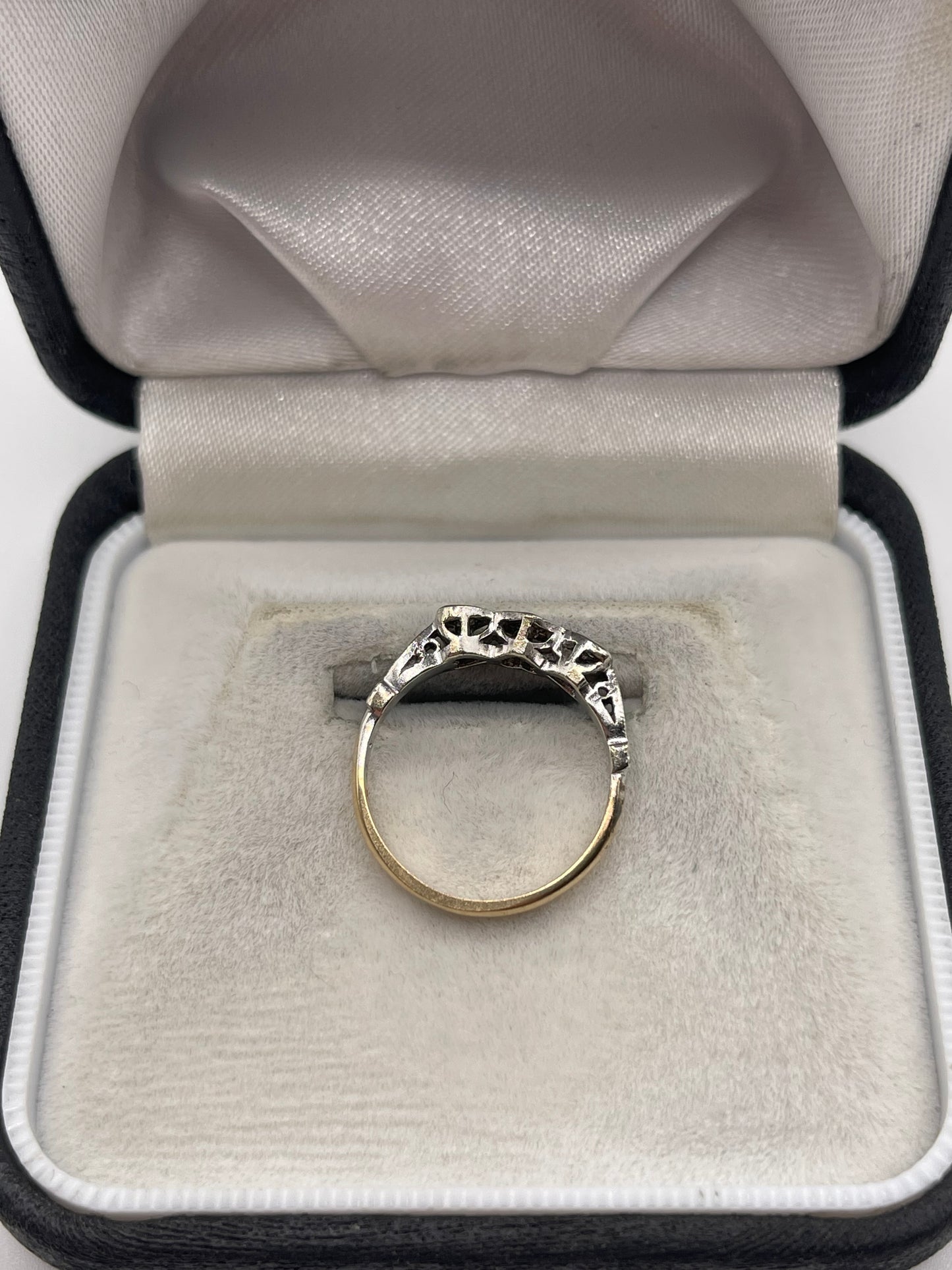 9ct gold platinum diamond ring