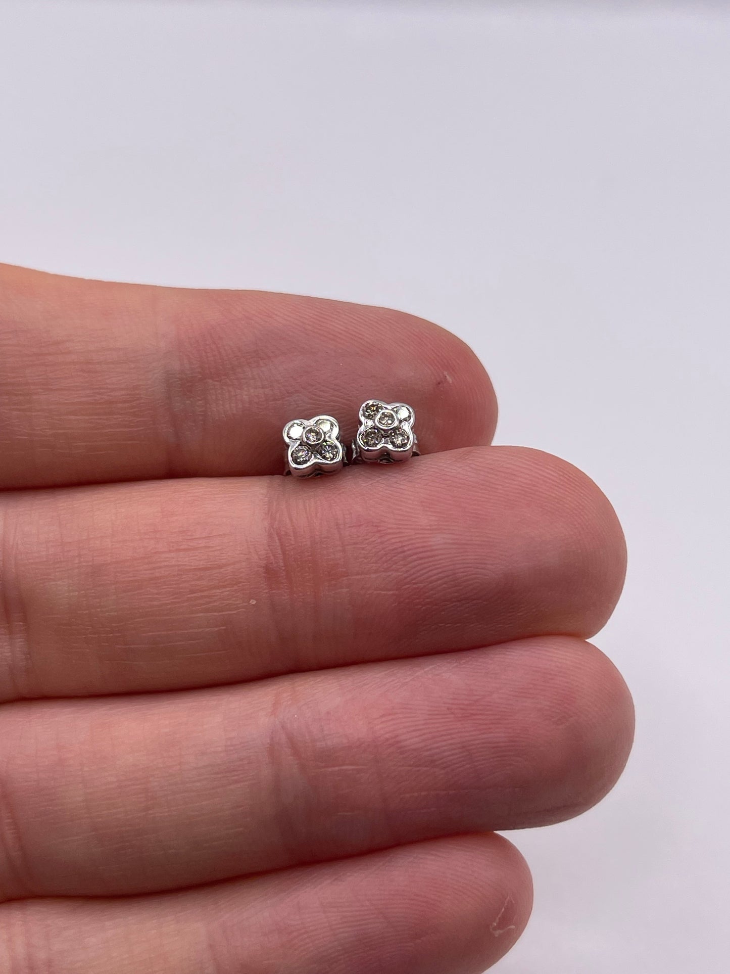 9ct white gold diamond earrings