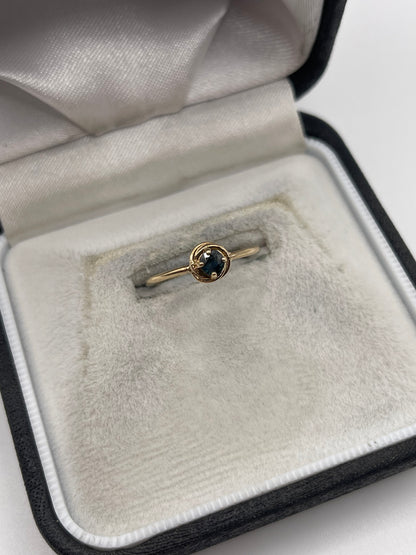 9ct gold sapphire ring