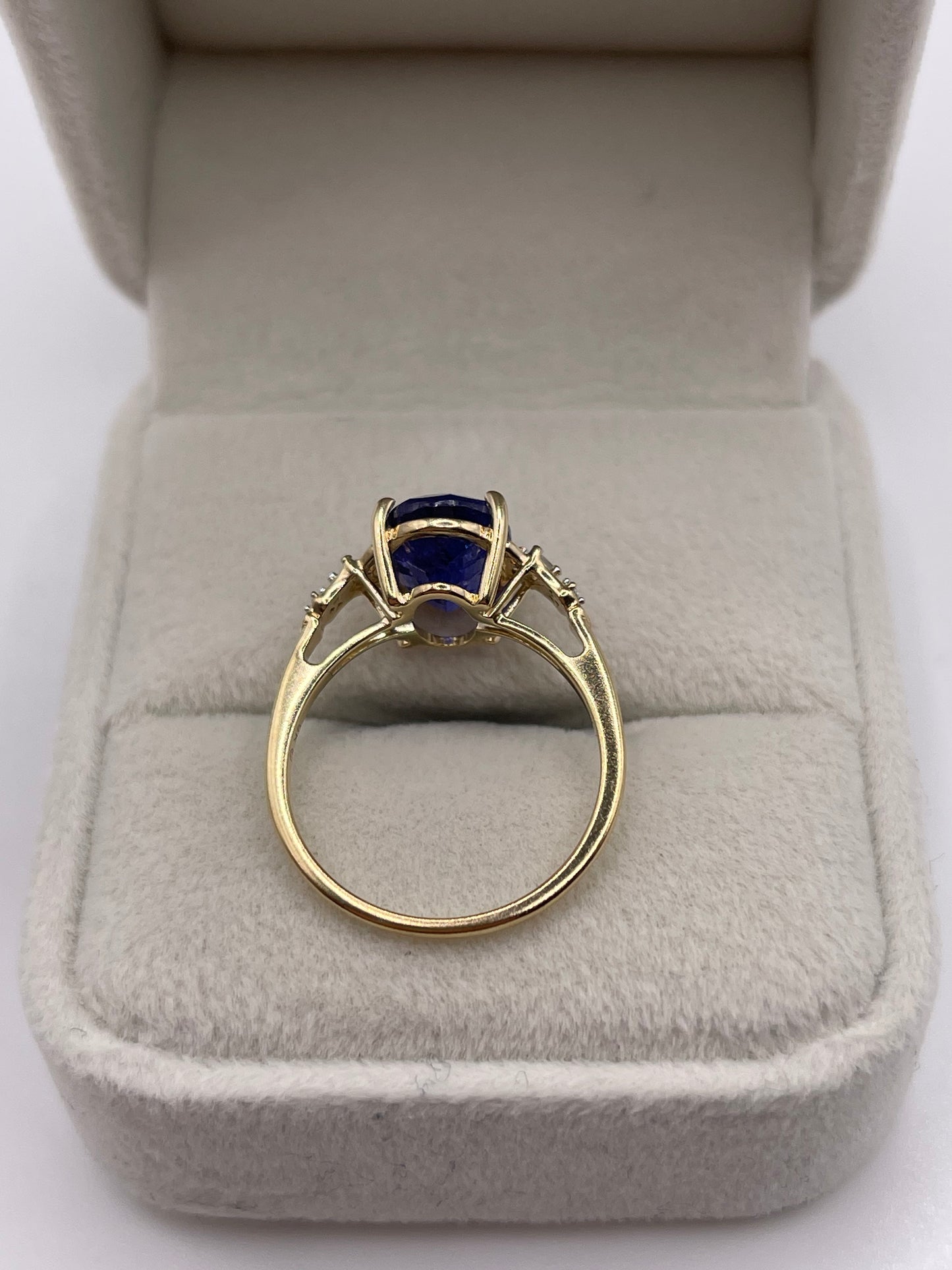 9ct gold tanzanite and zircon ring
