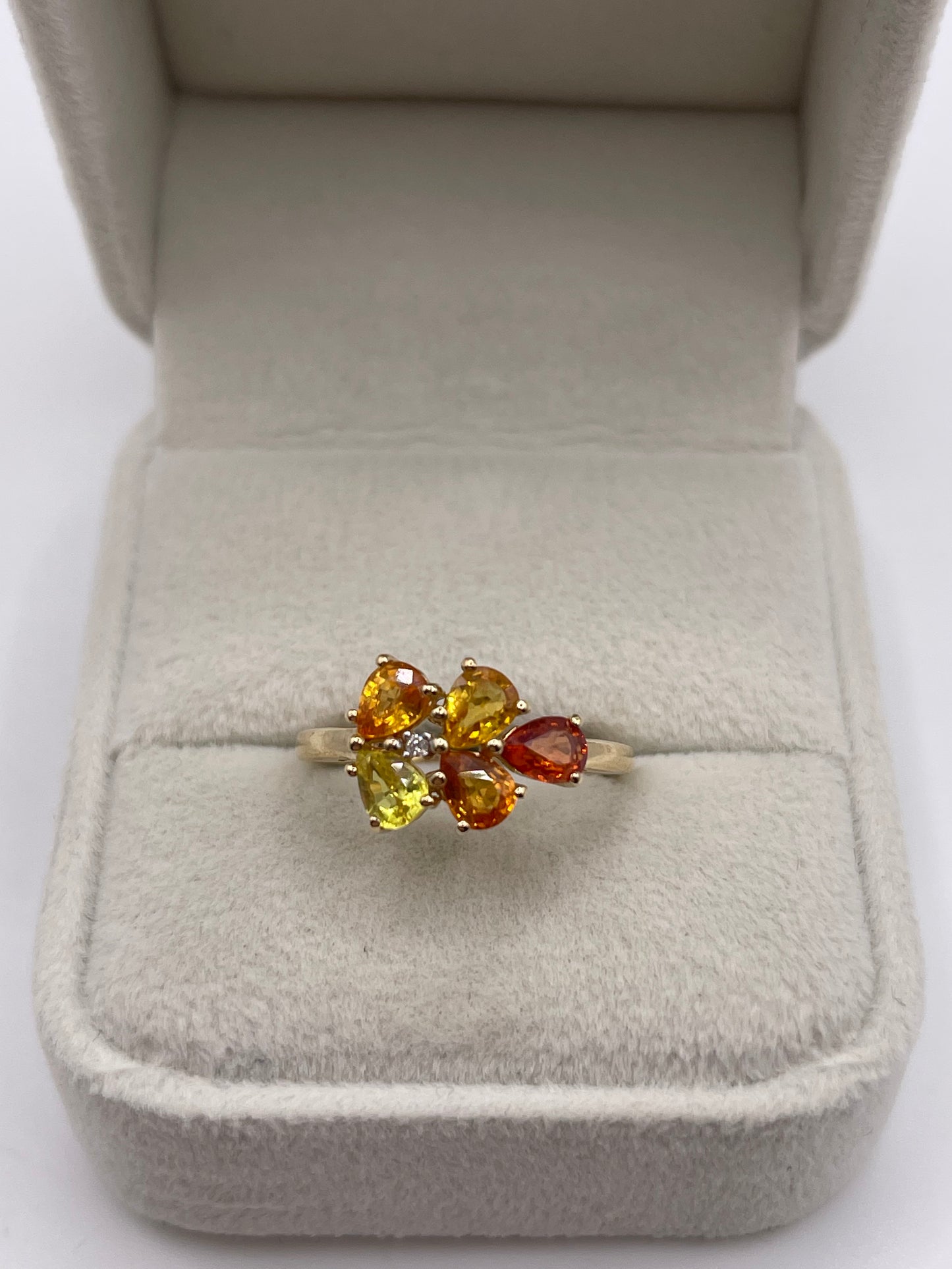9ct gold sapphire and diamond ring