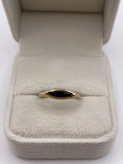 9ct gold onyx ring