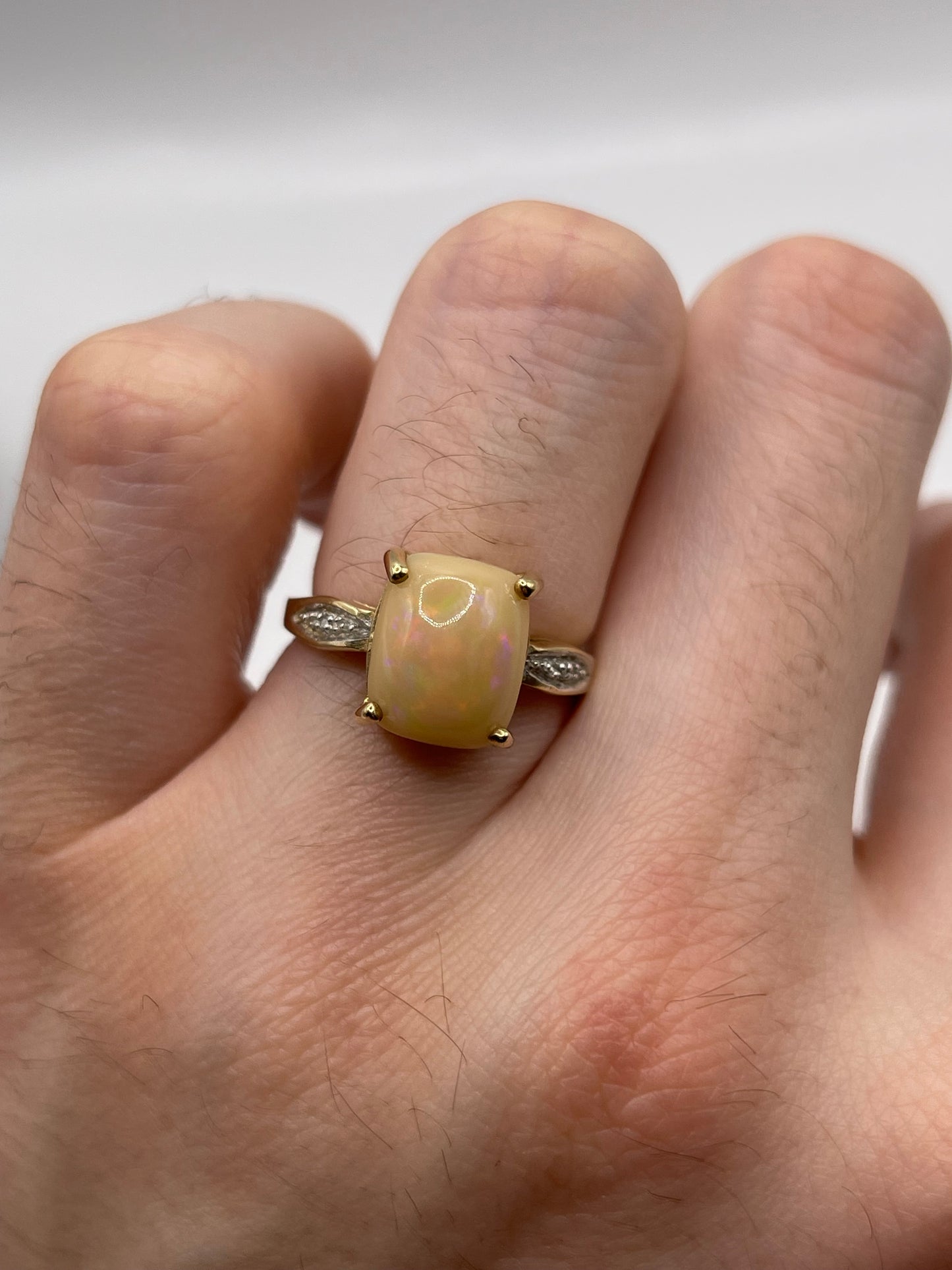 9ct gold opal and diamond ring