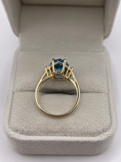 9ct gold topaz and zircon ring