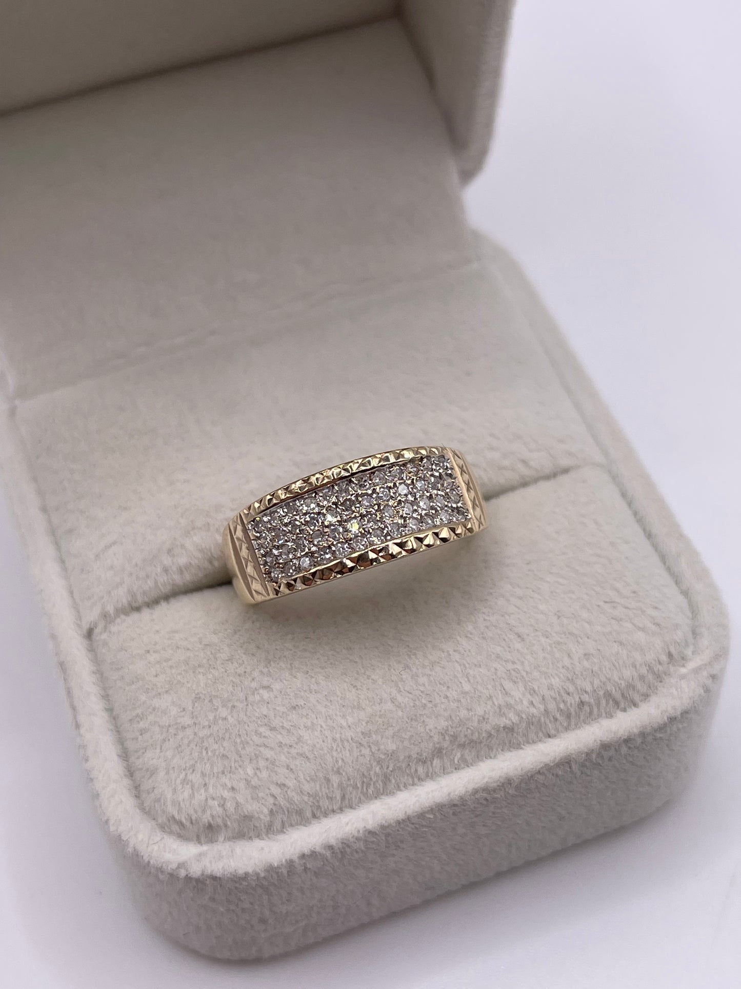 9ct gold diamond cluster ring