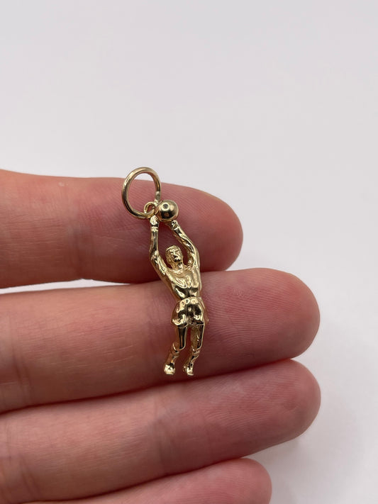 9ct gold basketball player charm