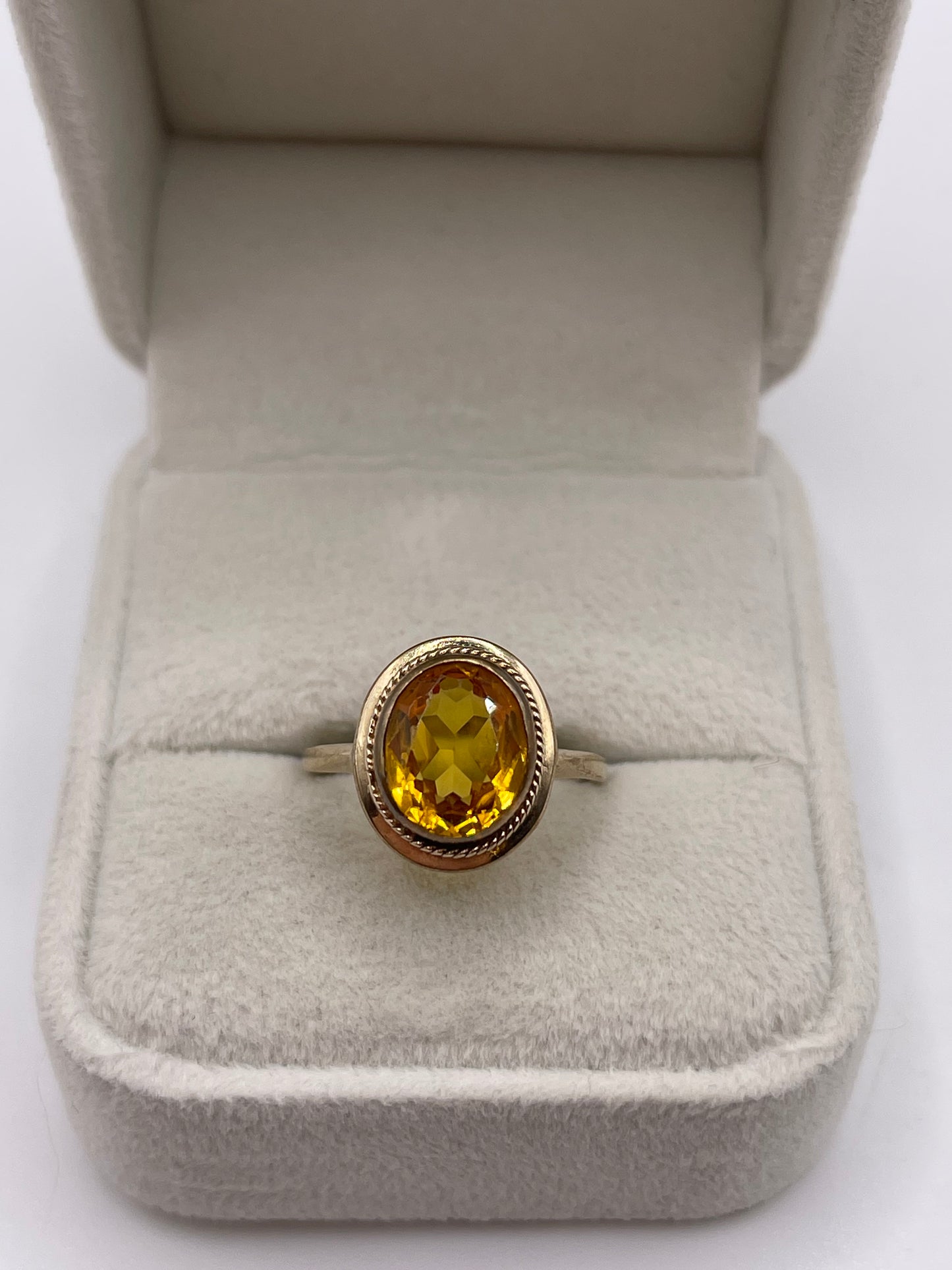 9ct gold citrine ring