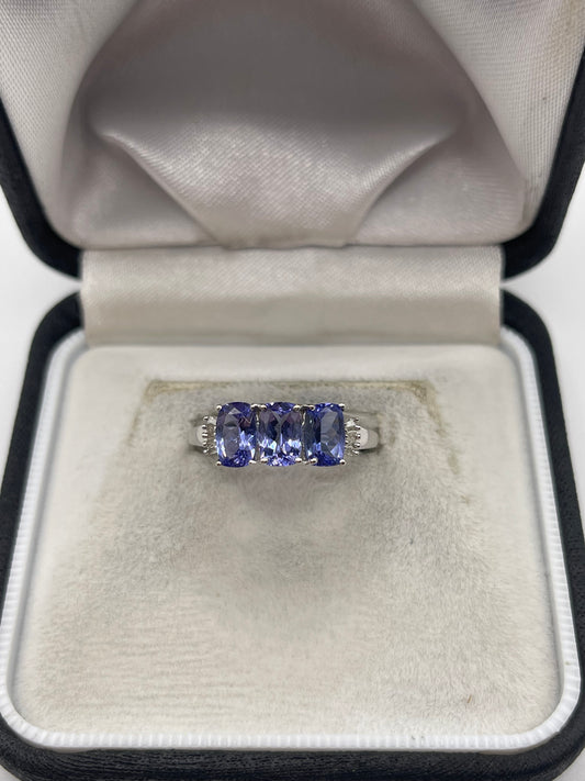 9ct white gold tanzanite and diamond ring