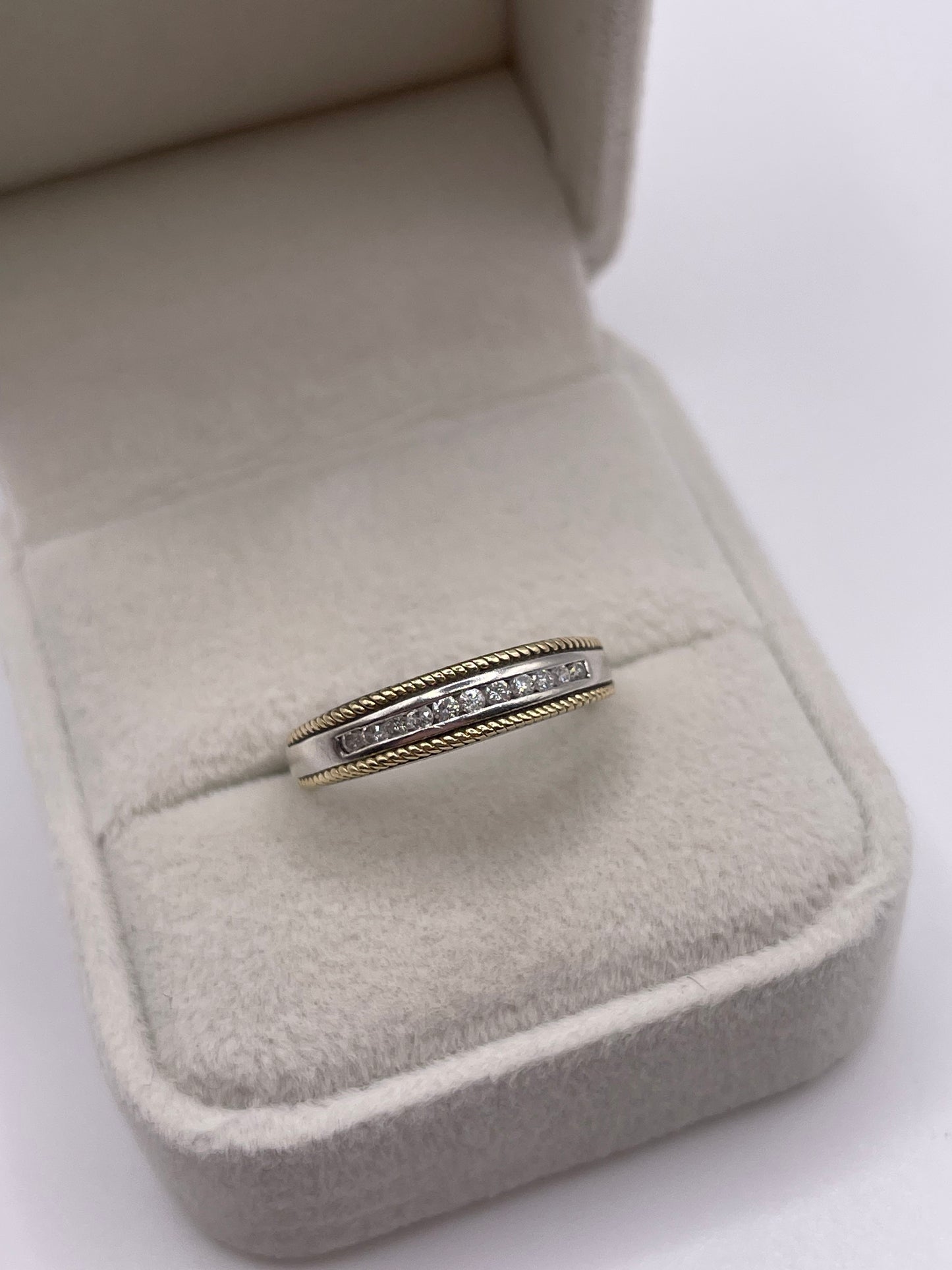 9ct two tone gold diamond ring