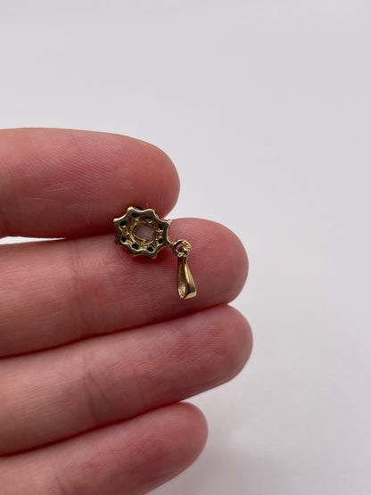 9ct gold opal and sapphire pendant