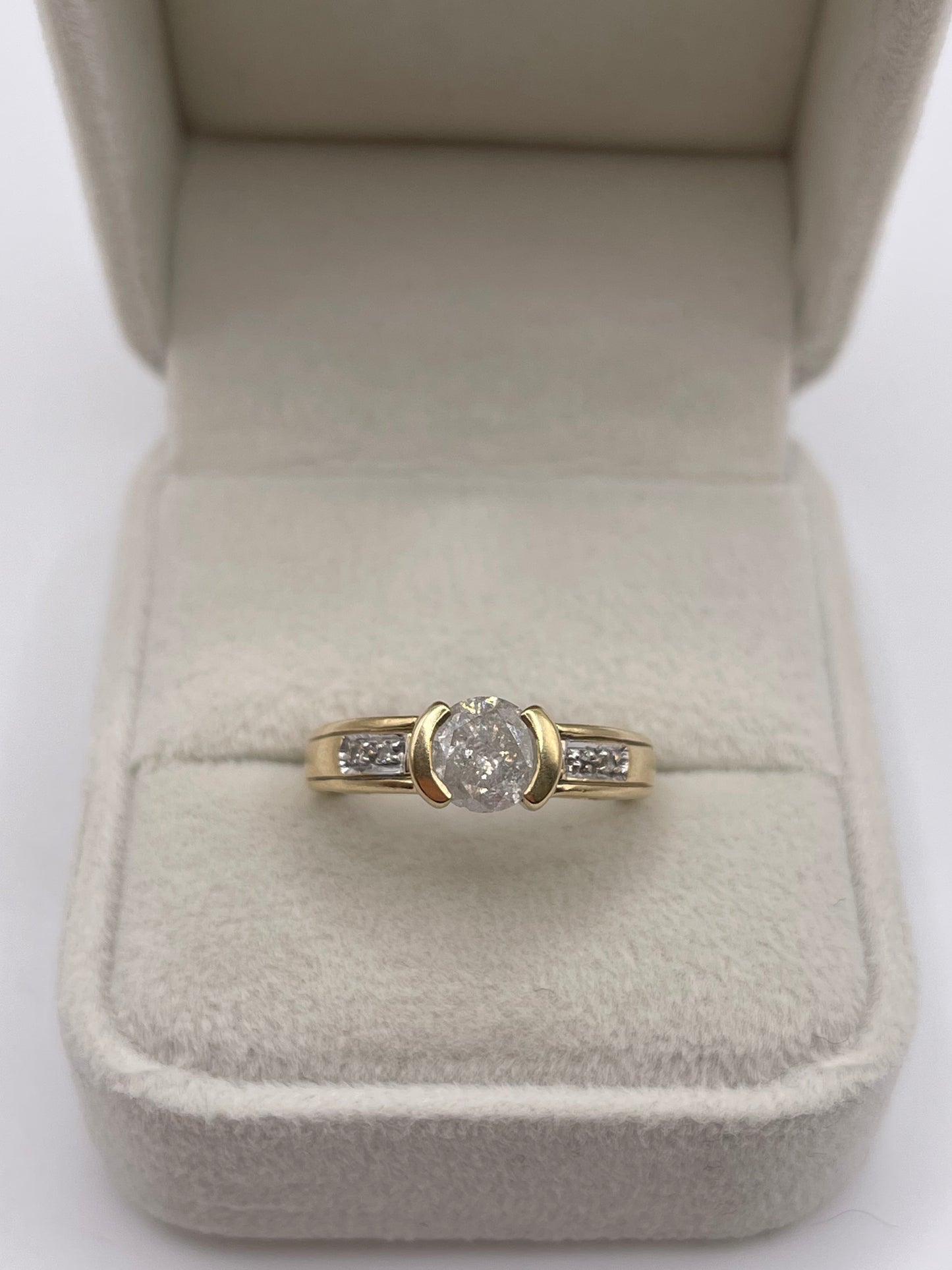 9ct gold diamond cluster ring