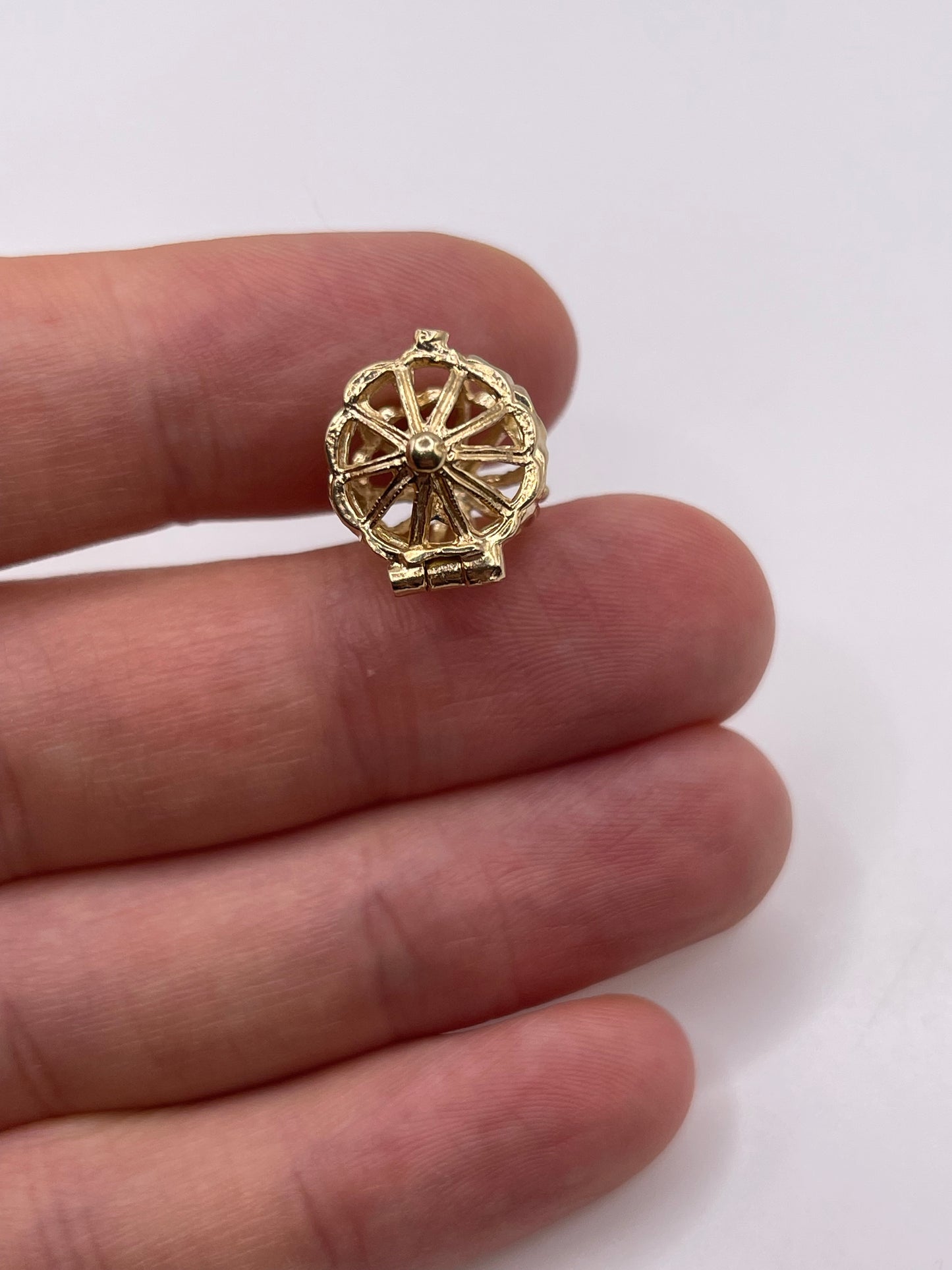 9ct gold parrot in cage charm