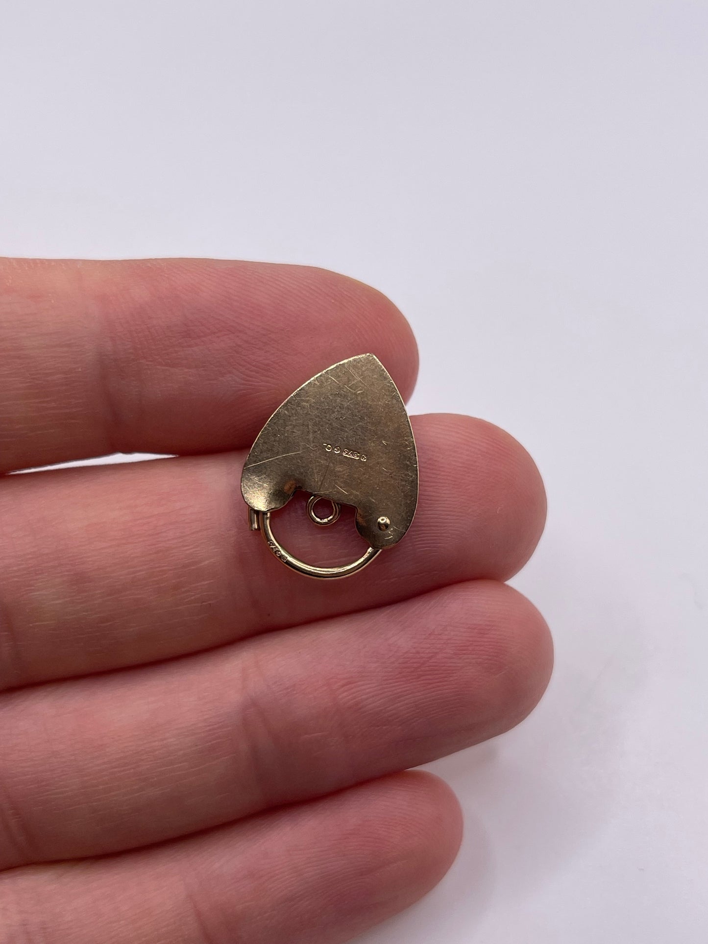 9ct gold padlock 5