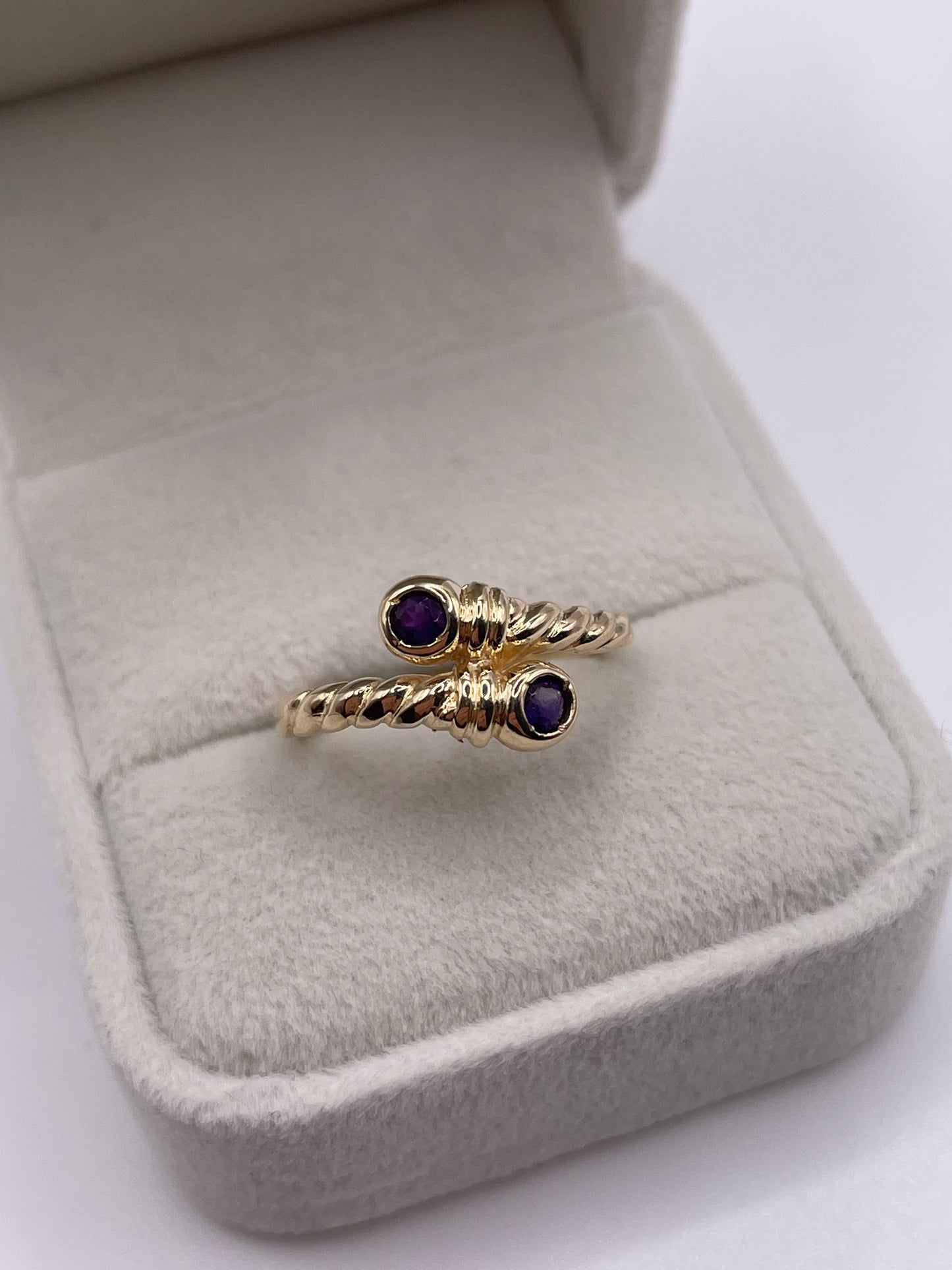 9ct gold amethyst torque ring