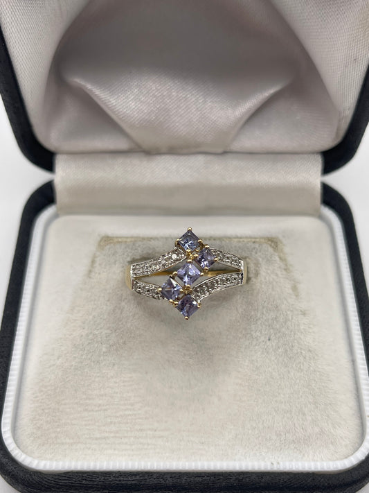 9ct gold tanzanite and diamond ring