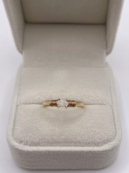 9ct gold opal ring