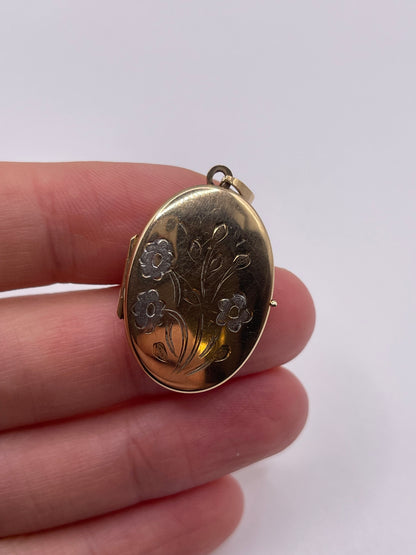 9ct gold locket pendant