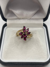 Load image into Gallery viewer, 9ct gold almandine garnet cluster ring
