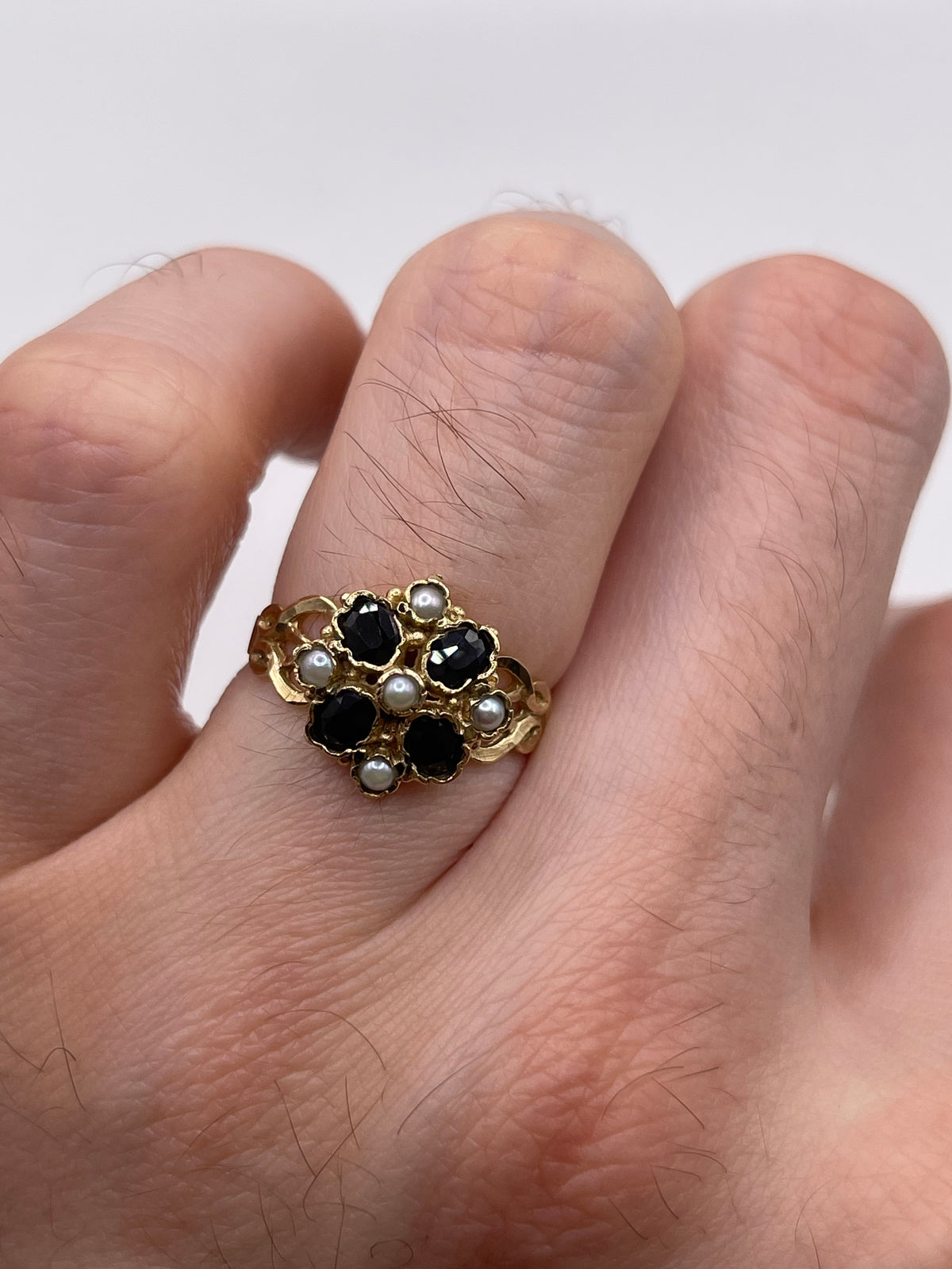 9ct gold sapphire and pearl ring