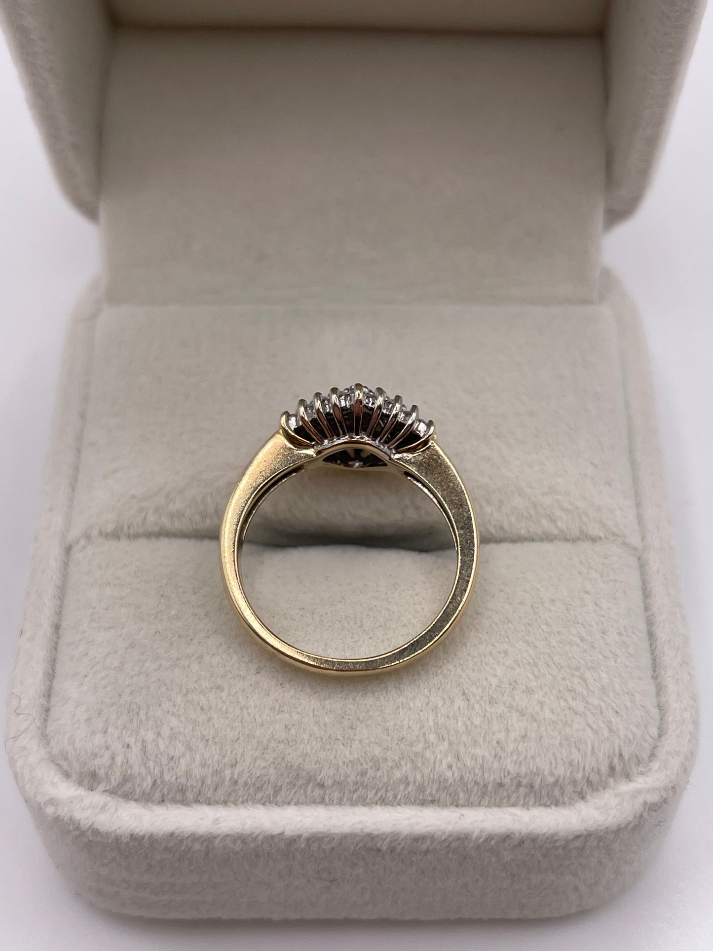 9ct gold diamond cluster ring
