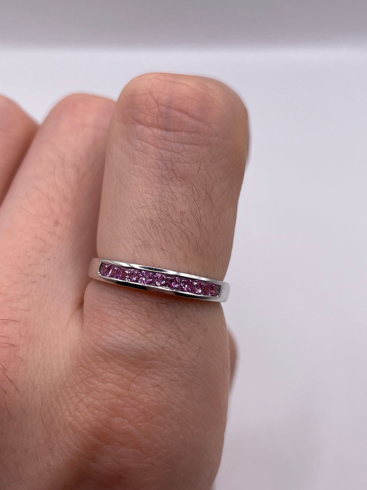9ct white gold pink sapphire ring