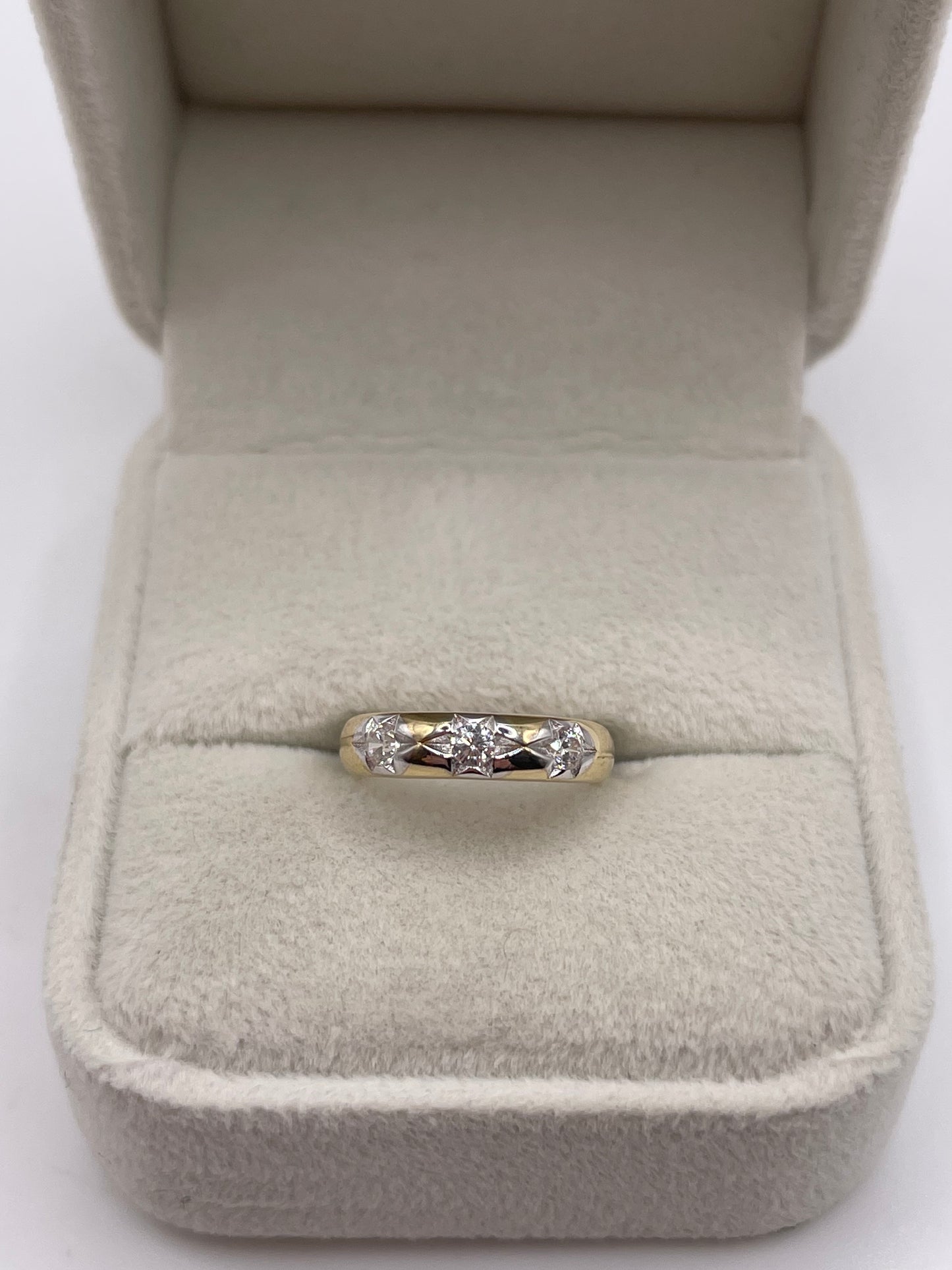 9ct gold cz gypsy ring