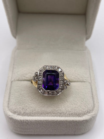 18ct gold amethyst and diamond ring