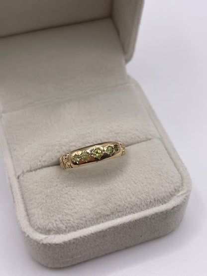 9ct gold peridot gypsy ring